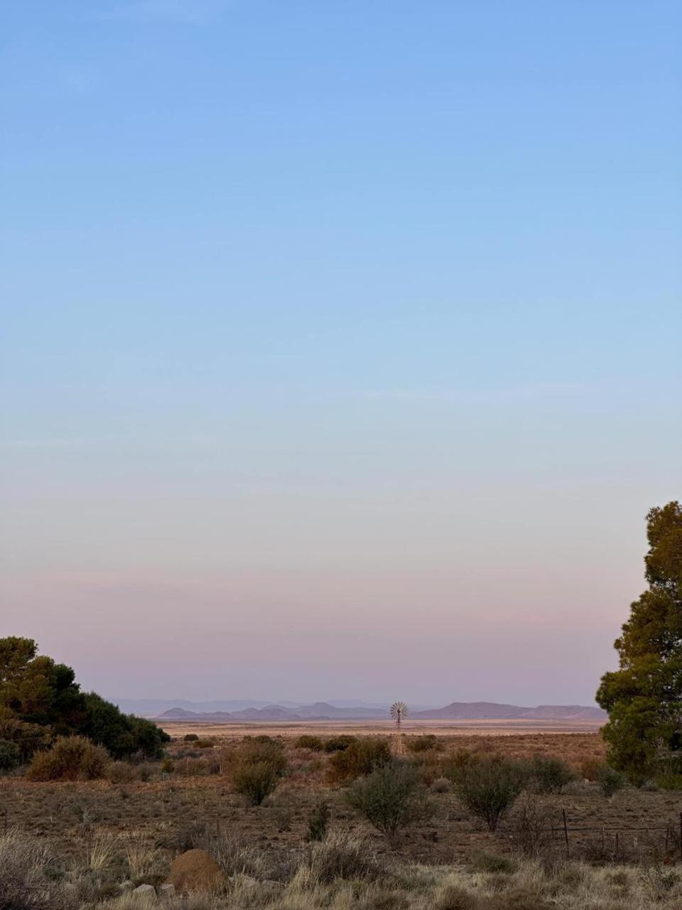 Sweetfontein Boutique Farm Lodge Britstown エクステリア 写真
