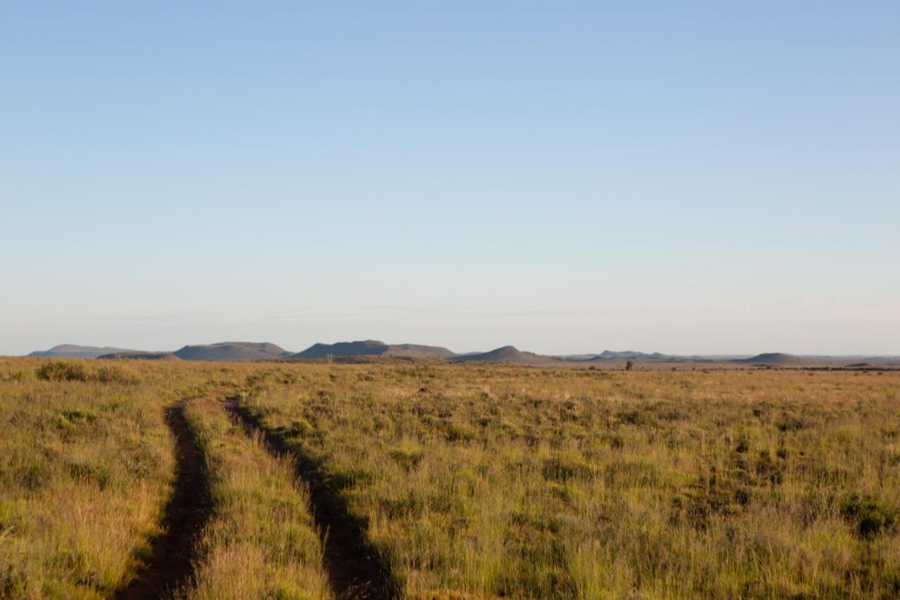 Sweetfontein Boutique Farm Lodge Britstown エクステリア 写真